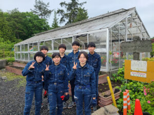【地域生活科】グリーンライフコース2年星の郷青空市花壇植栽
