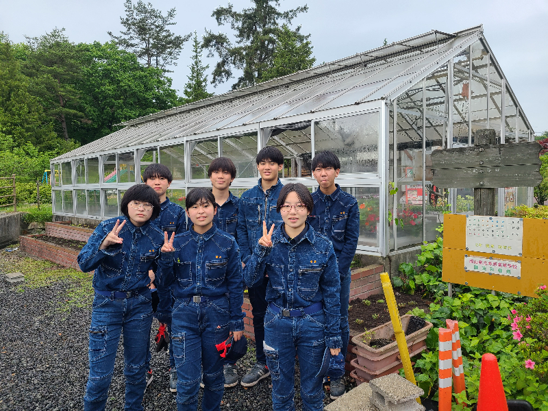 【地域生活科】グリーンライフコース2年星の郷青空市花壇植栽