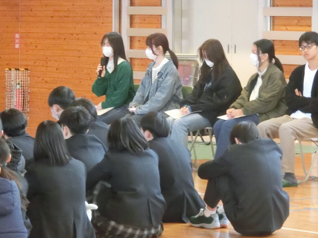 【普通科】卒業生の話を聞く会