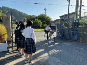 あいさつ運動&交通立ち番