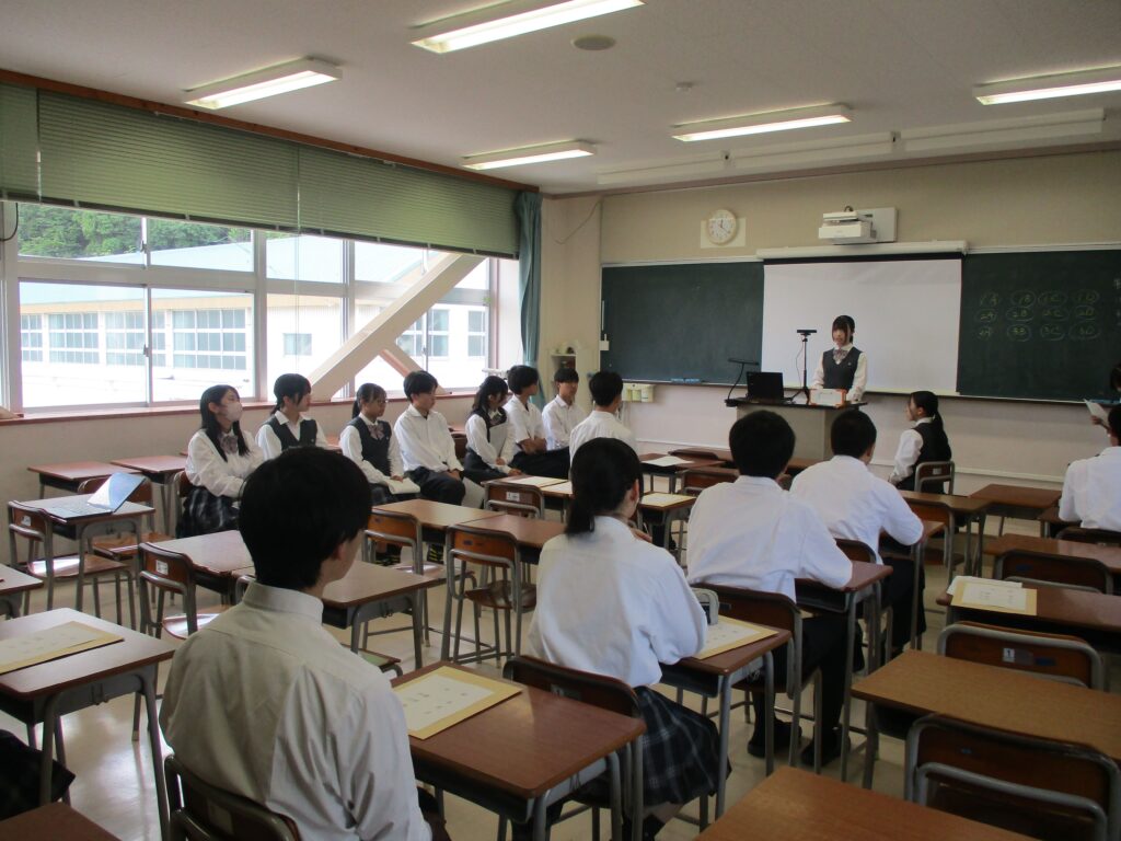 生徒会役員選挙を行いました。