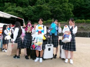 おかえりなさい！笑顔いっぱい、お土産いっぱいで修学旅行から帰着！