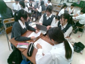 【１・２年生】読書会LHRを行いました。